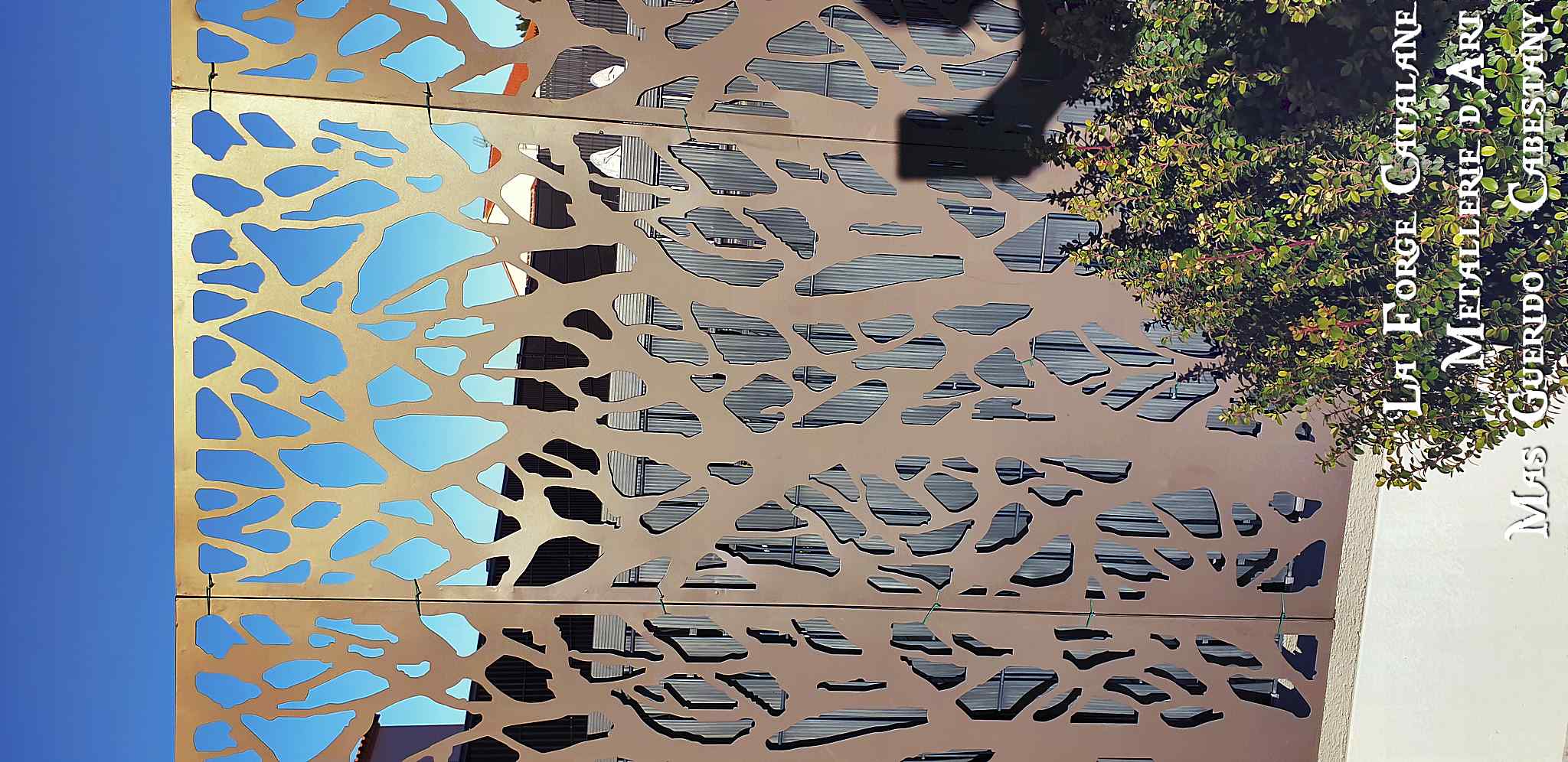 brise vue decoupe moderne  au laser thermolaquage forge catalane.jpg